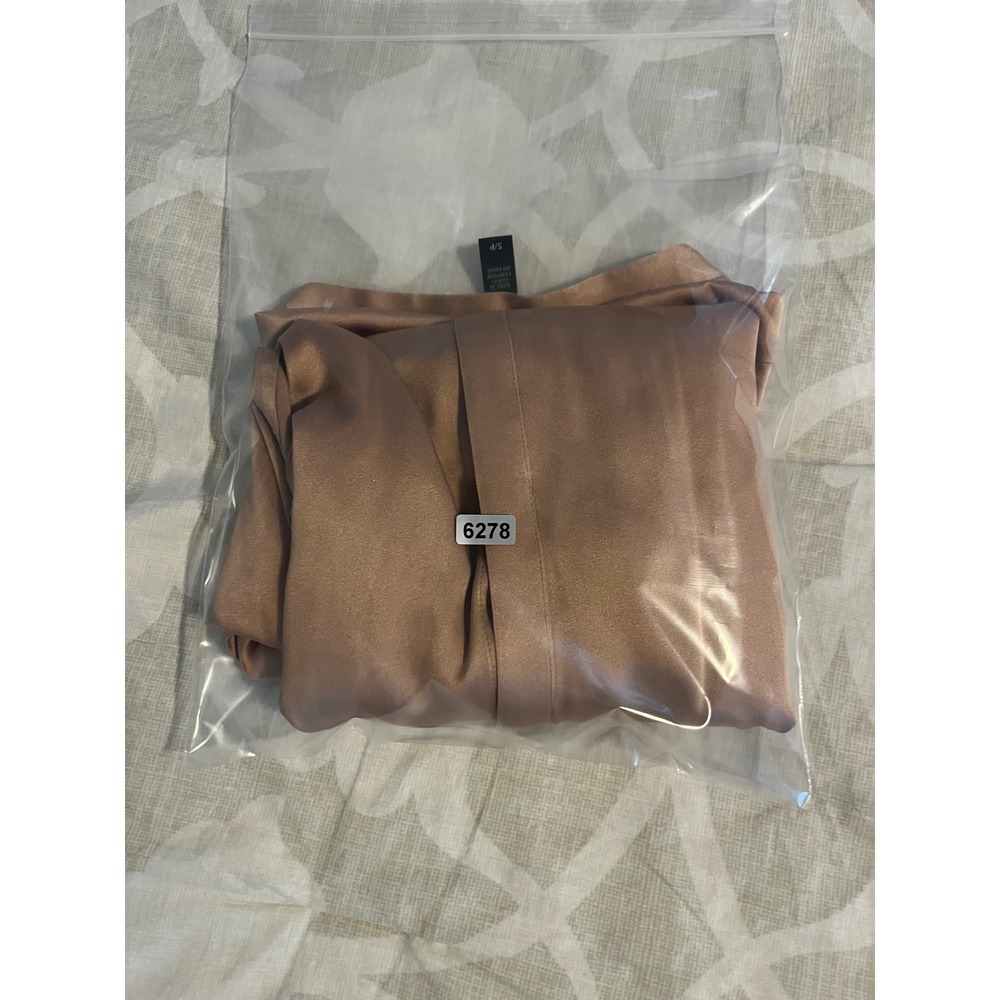 Eileen Fisher Silk Blend Hidden Button Front Blouse Champagne Tan S/P F18SM - Picture 11 of 11